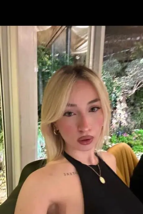 Beyoğlu Escort Berna Fotoğrafı (2)